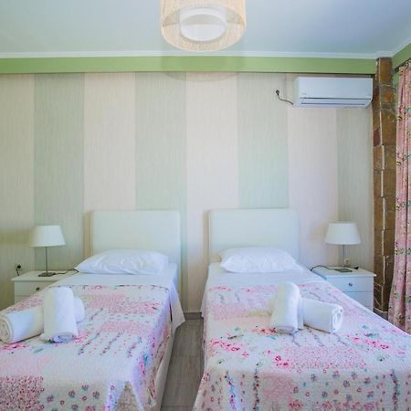 Laura Beach House Alykes  Ngoại thất bức ảnh