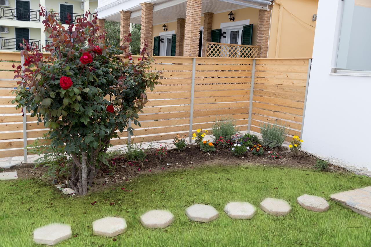 Laura Beach House Alykes  Ngoại thất bức ảnh