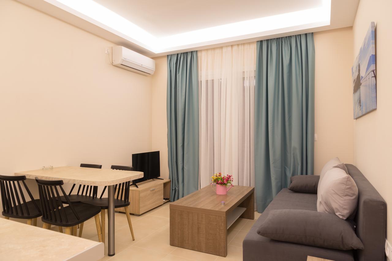 Laura Beach House Alykes  Ngoại thất bức ảnh