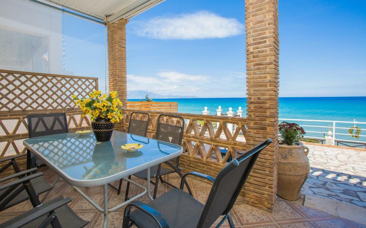 Laura Beach House Alykes  Ngoại thất bức ảnh